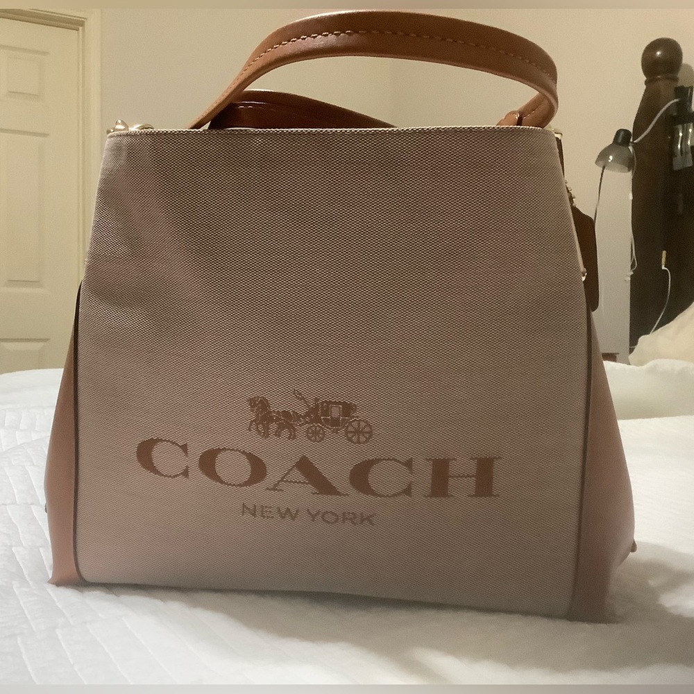 NWT Coach Badge Jacquard Dalton 31 Shoulder Bag Chalk Taupe Original Packaging